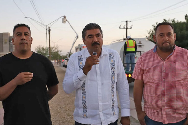 Lleva Servicios Públicos Cruzada Nocturna en avenida Valentín Fuentes