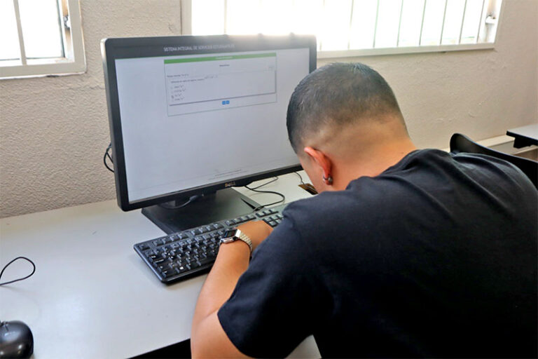 Invierte UTCJ 10 millones de pesos en equipo tecnológico