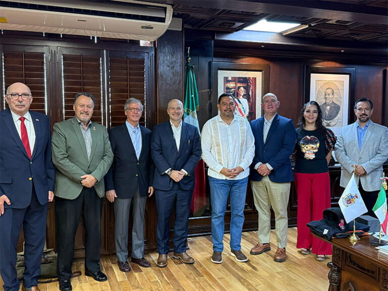 Proyecto de Centro Digital en Santa Teresa es presentado al Alcalde Pérez Cuéllar