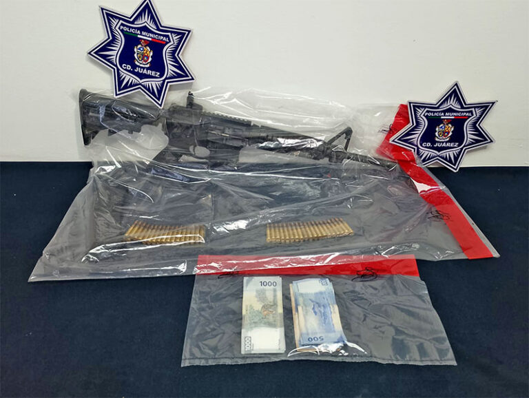 Detienen a adolescente acusado por secuestro exprés y en posesión de un arma larga; huía en vehículo robado 