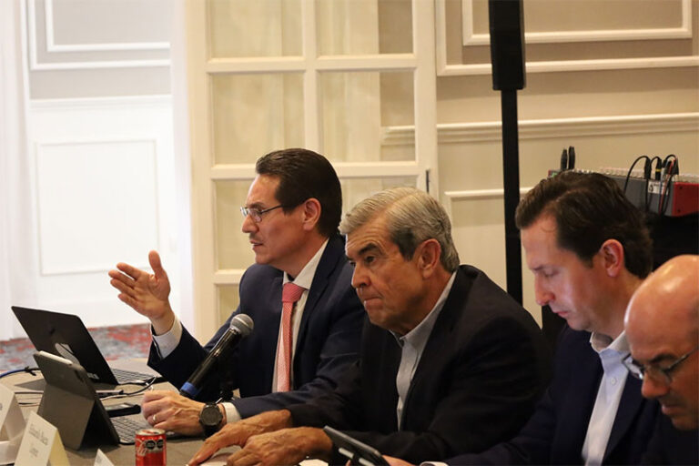 Presentan ante el consejo regional de BBVA avances financieros y económicos del Gobierno del Estado