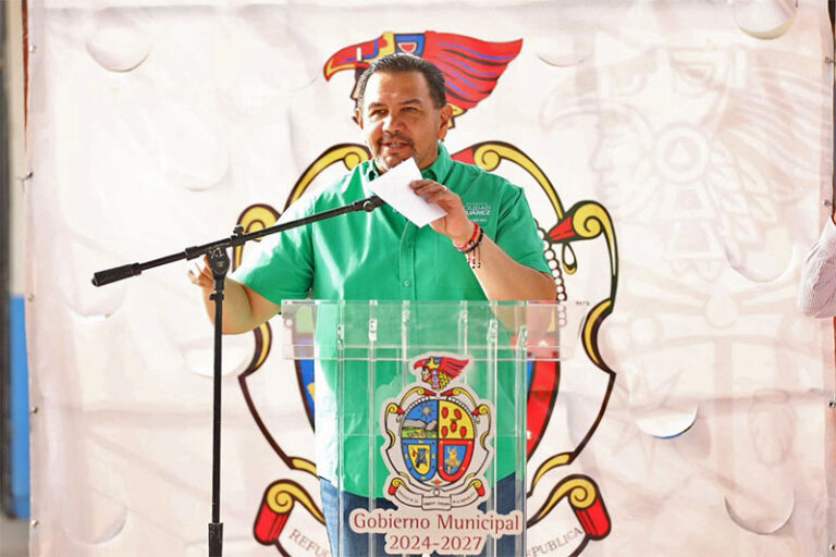 Apoya Gobierno Municipal con útiles a los alumnos de la Escuela Primaria “Rubén Pérez Rasgado”