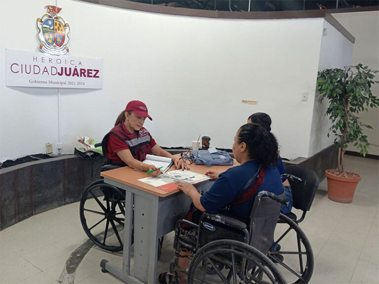 Ofrecen a personas con discapacidad los servicios de Atención Ciudadana del Suroriente