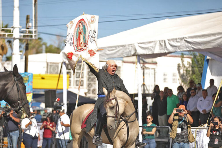 Con desfile, Ciudad Juárez conmemora el aniversario de la Independencia de México