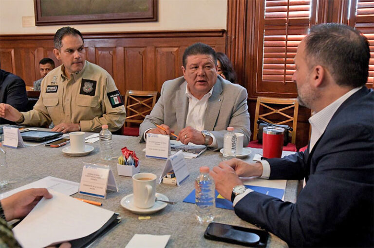 Coordinan autoridades estrategias de seguridad en Chihuahua en sesión de la Mesa de Construcción de Paz