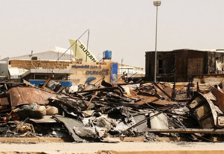 37 muertos tras bombardeo en campamento de refugiados