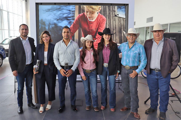 Todo listo para una Gran Noche de Rodeo