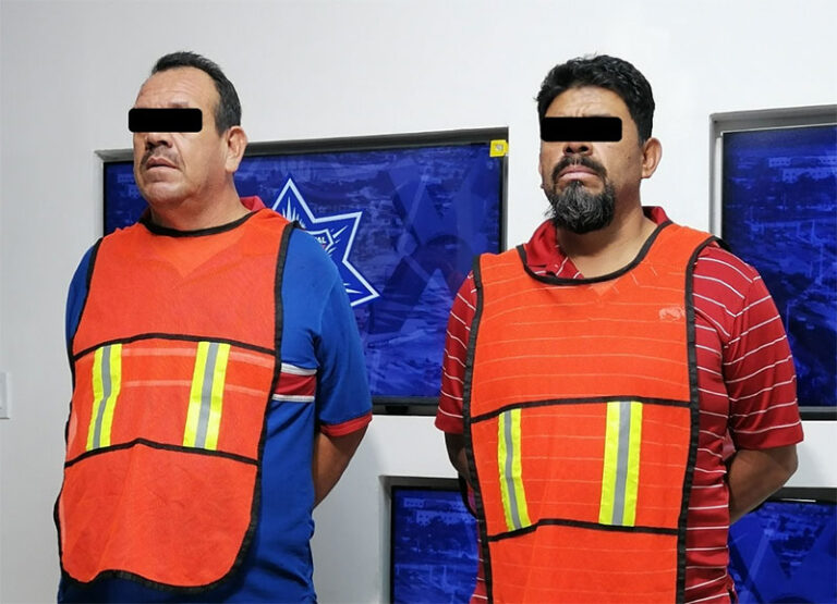 Policías Municipales detienen a dos sujetos por delitos contra la ley federal de armas de fuego y explosivos