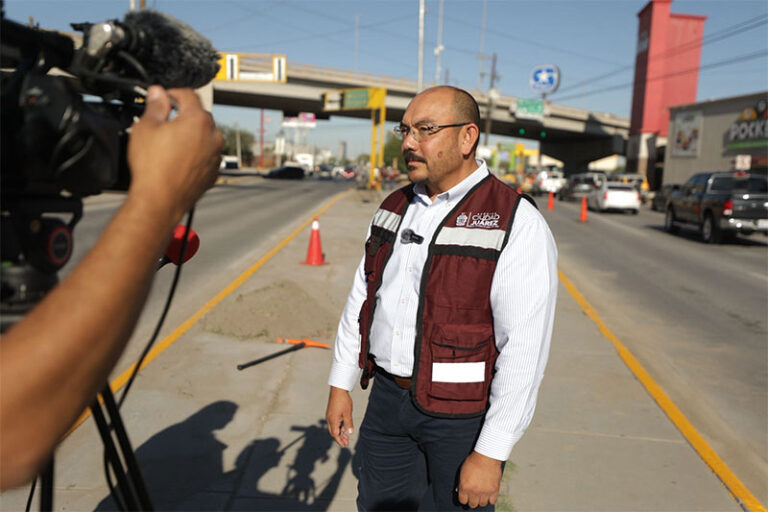 Operativo de limpieza y verificación en avenida Waterfill y Gómez Morín