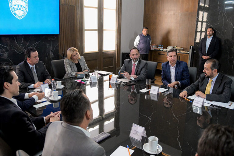 Maru Campos se reúne con líder nacional de Coparmex