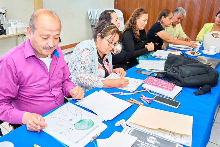 Capacitan a personal educativo en resolución pacífica de conflictos escolares