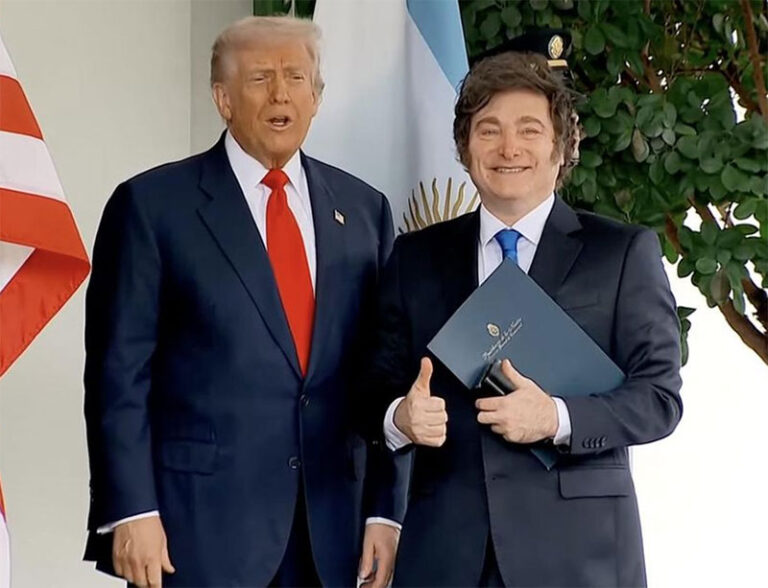 Trump amenaza de nuevo si no gana Milei