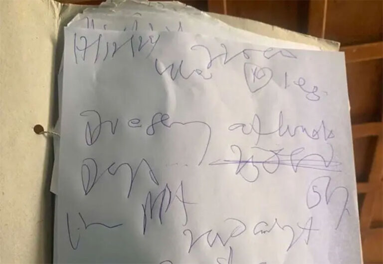 Exhiben a medico por su mala letra, lo obligan a escribir bien