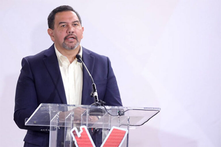 Anuncia alcalde fondo de 100 millones de pesos para mejorar escuelas primarias