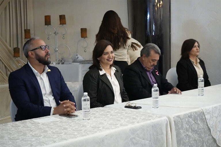 Entrega Estado estímulos a Personal de Apoyo y Asistencia a la Educación del Subsistema Federal en Ciudad Juárez