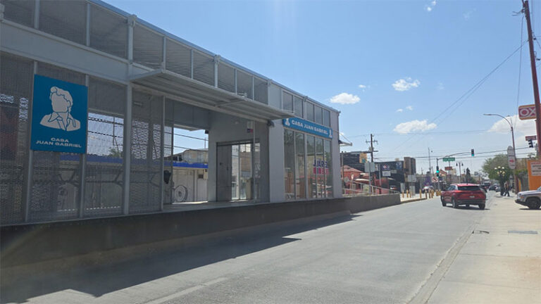 Anuncia OTV desvío de ruta del JuárezBus por evento de Día de Muertos