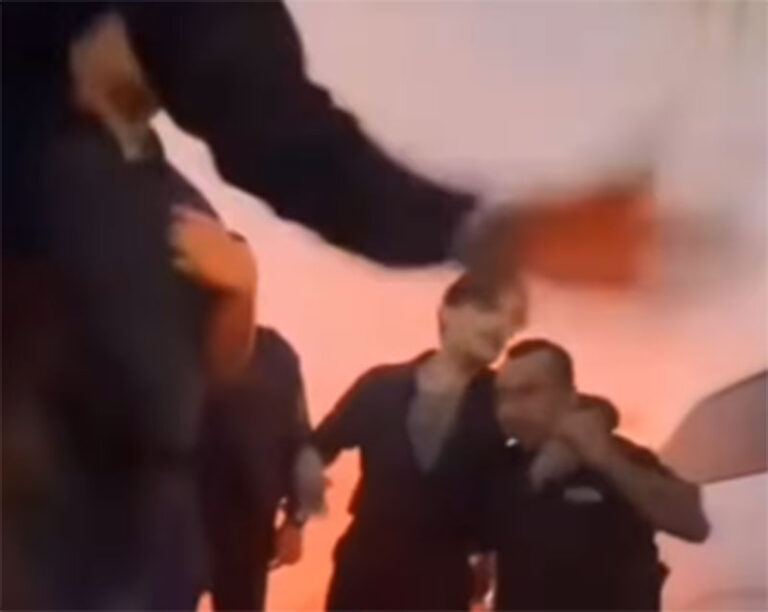 Nodal se pasa de copas en plena presentación y le manda mensaje a Cazzu