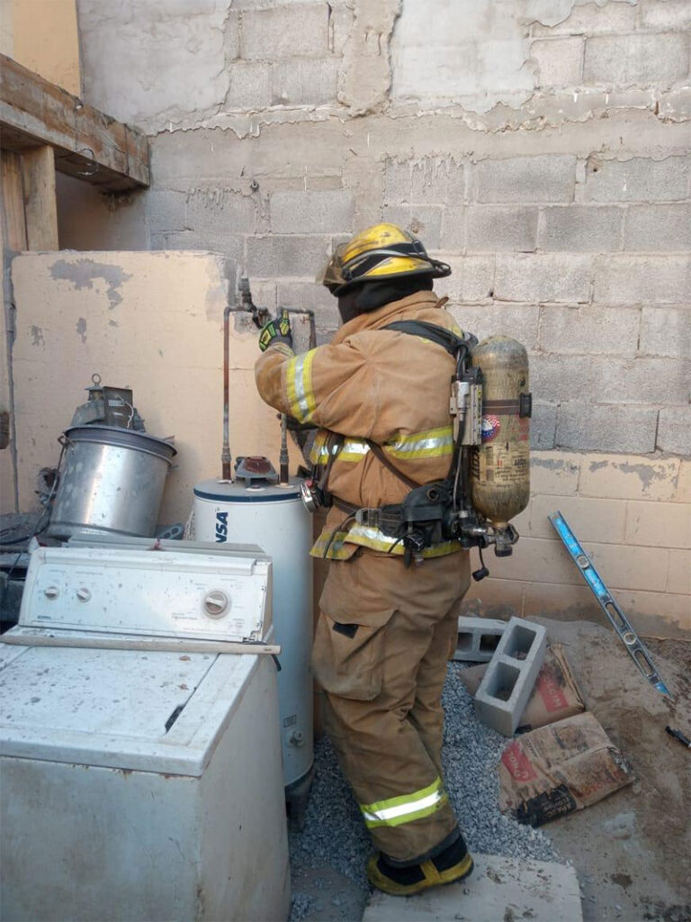 Atiende Protección Civil flamazo en tanque de gas LP en el fraccionamiento Paseos del Alba