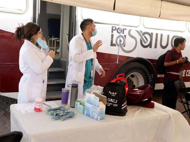 Atienden dependencias municipales a vecinos de la colonia Las Haciendas