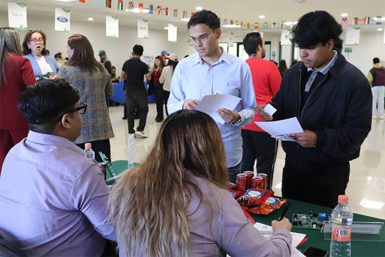 Realiza Universidad Tecnológica de Chihuahua la “Feria del Egresado 2025”
