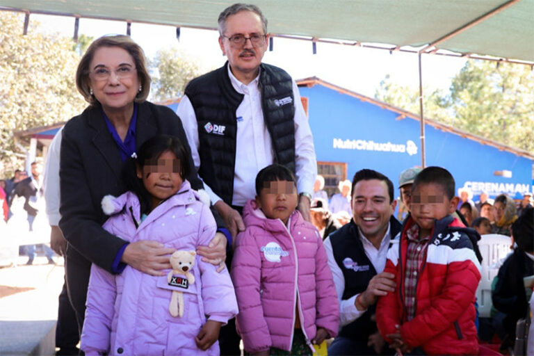 Inaugura DIF Estatal Cerenam No. 21 y comedor comunitario en Uruachi