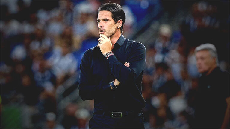 Se va Gago del Necaxa