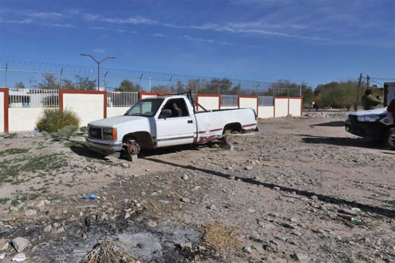 Exhorta Dirección de Limpia a no abandonar vehículos en la vía pública