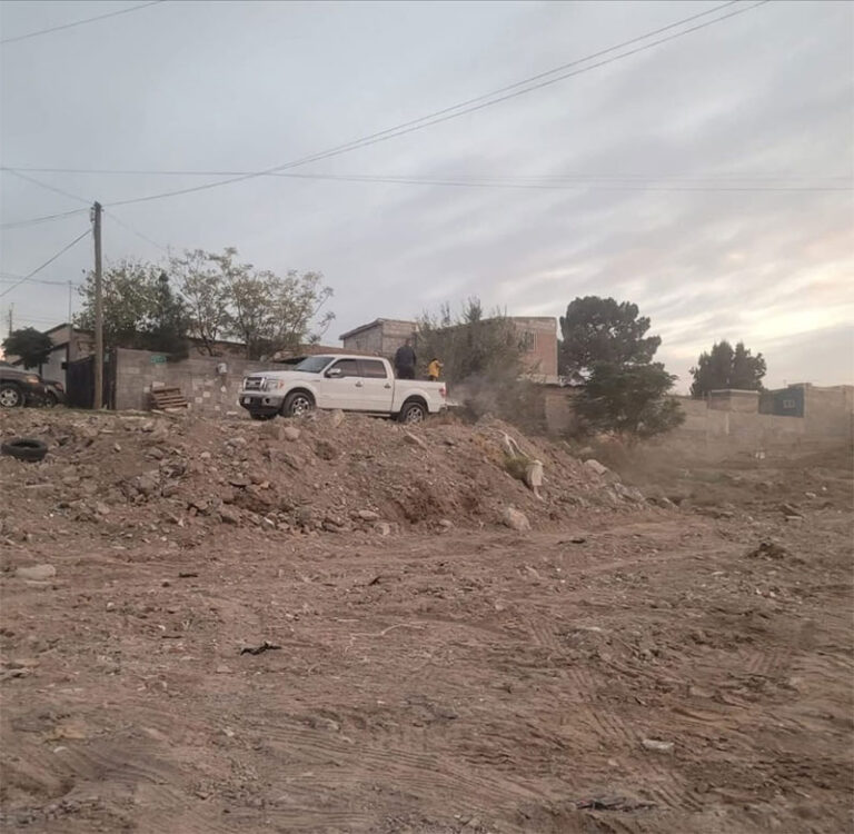 Solicita Municipio apoyo para identificar a responsable de arrojar escombro en arroyo del Indio