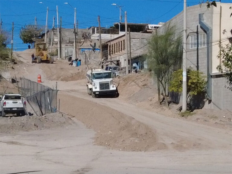 Con concreto hidráulico pavimentará Obras Públicas la calle 15 de Septiembre