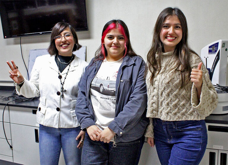 Lanza Universidad Politécnica la Beca STEM para Mujeres