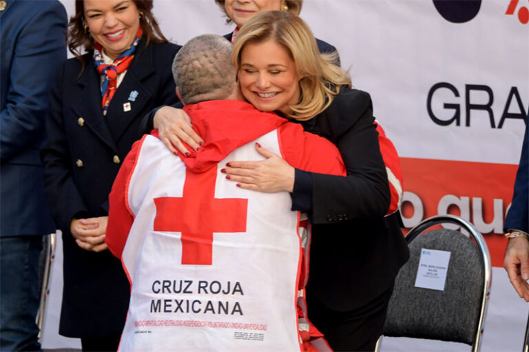 Maru Campos encabeza arranque de la Colecta Anual de Cruz Roja