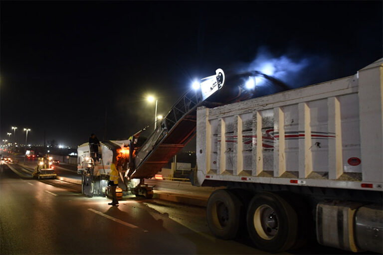 Con trabajos nocturnos comienza Obras Públicas la repavimentación de la Gómez Morín