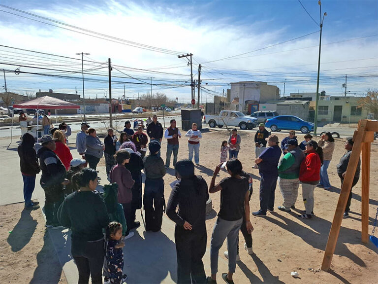 Atención Ciudadana del Suroriente atiende peticiones vecinales en Parajes de Oriente
