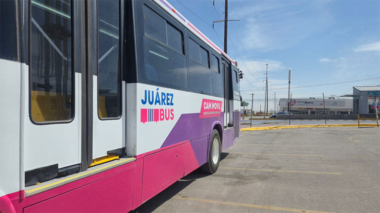 Continúa en febrero credencialización del JuárezBus en el campus ICSA de la UACJ