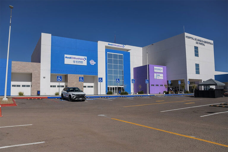 Maru Campos entrega el Hospital de Gineco-Obstetricia en Parral en beneficio de los habitantes de 16 municipios de la región