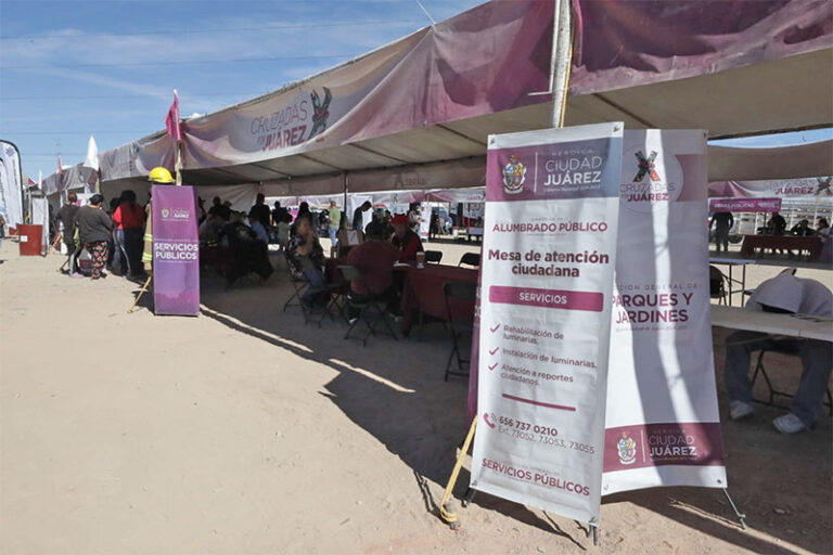 Acuden dependencias municipales a ofrecer sus servicios a vecinos de Granjas de Chapultepec