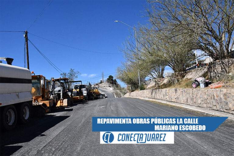 Repavimenta Obras Públicas la calle Mariano Escobedo
