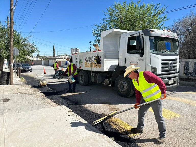 Tapó Obras Públicas más de 100 baches en la colonia División del Norte