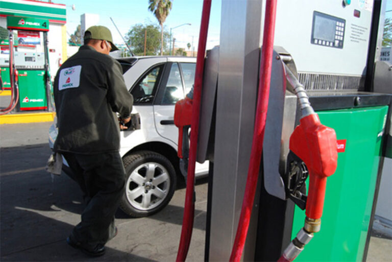 De california a México para poner gasolina