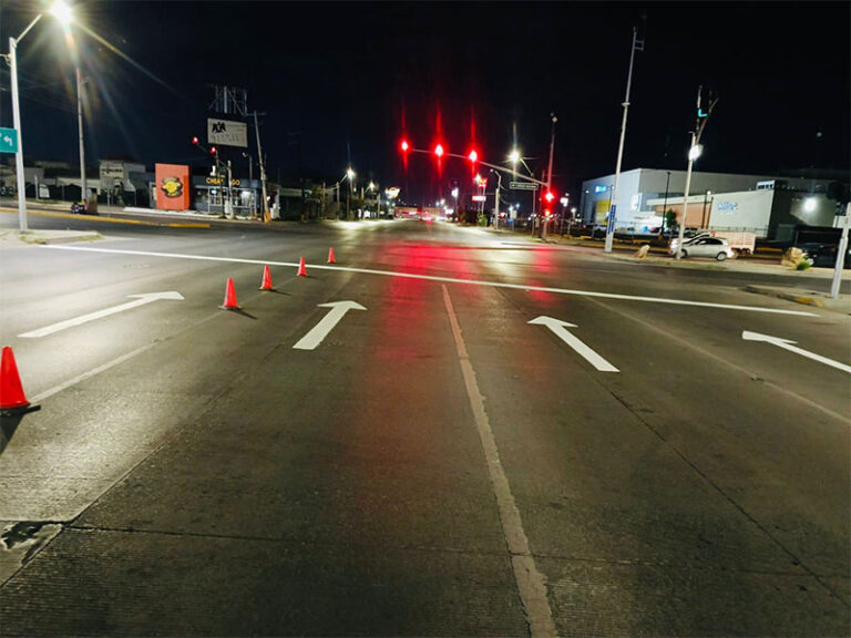 Realiza Control de Tráfico trabajos de pintura en distintos puntos de la ciudad