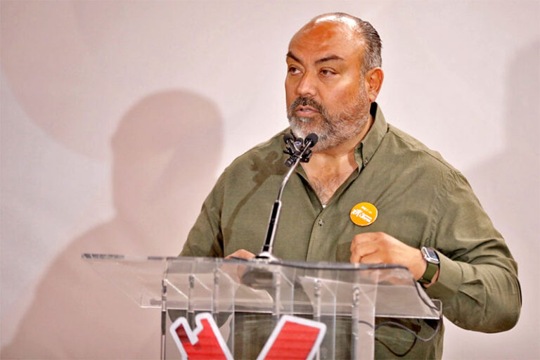 Ofrece Dirección de Ecología fumigación contra la garrapata