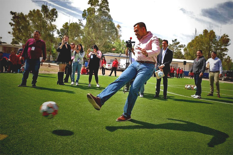 Entrega Municipio nuevas canchas en la Escuela Primaria Plan de Ayala