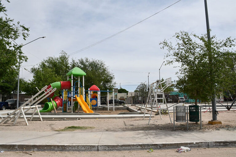 Rehabilita Obras Públicas el parque Hacienda San Carlos con Presupuesto Participativo