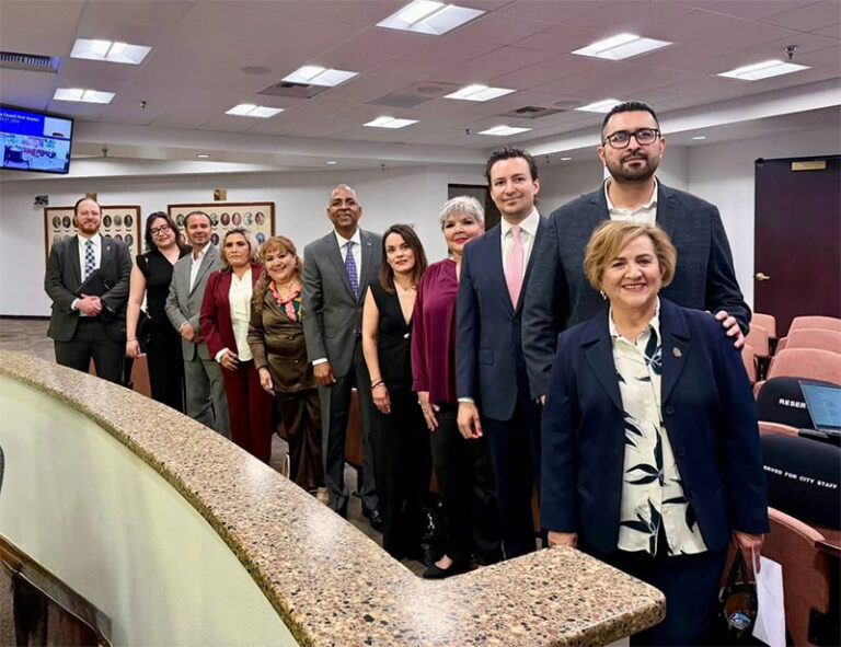 Regidores de Juárez visitan al Concejo Municipal de El Paso para fortalecer coordinación binacional