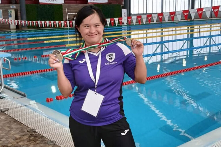 Regresa Melissa Alvarado cargada de medallas