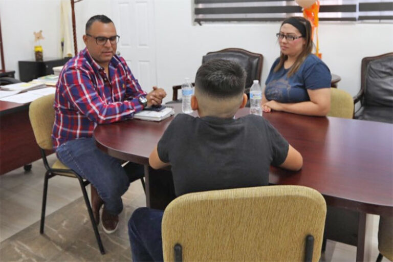 Apoya Municipio a estudiante juarense rumbo a Olimpiada Nacional de Matemáticas