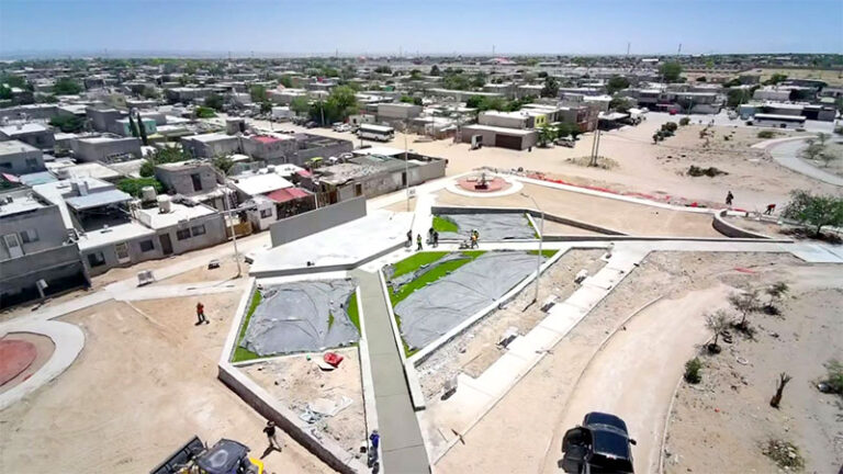 Presenta foro de la colonia Carlos Castillo Peraza avance del 85%
