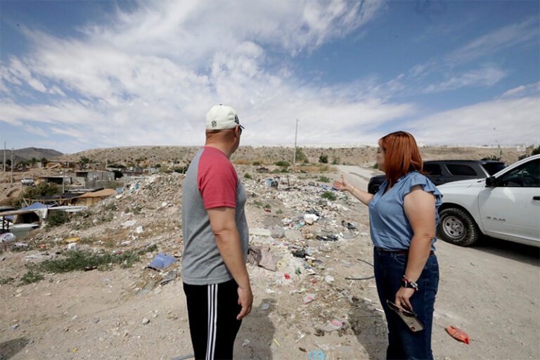Continúan dependencias municipales limpiando colonias en distintas zonas de Ciudad Juárez