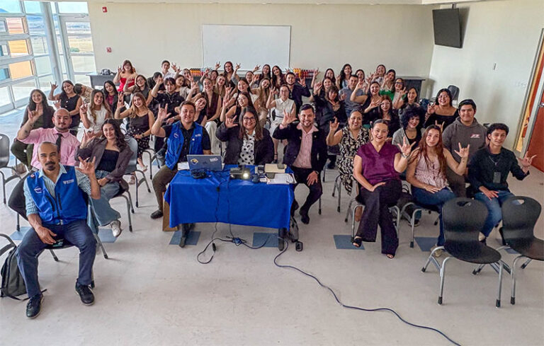 Sensibilizan a estudiantes de enfermería de la UACJ Campus Cuauhtémoc sobre discapacidad