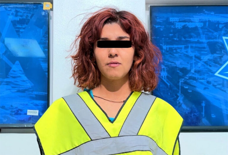 Policías Municipales arrestan a mujer por presuntas lesiones dolosas; aseguran arma blanca